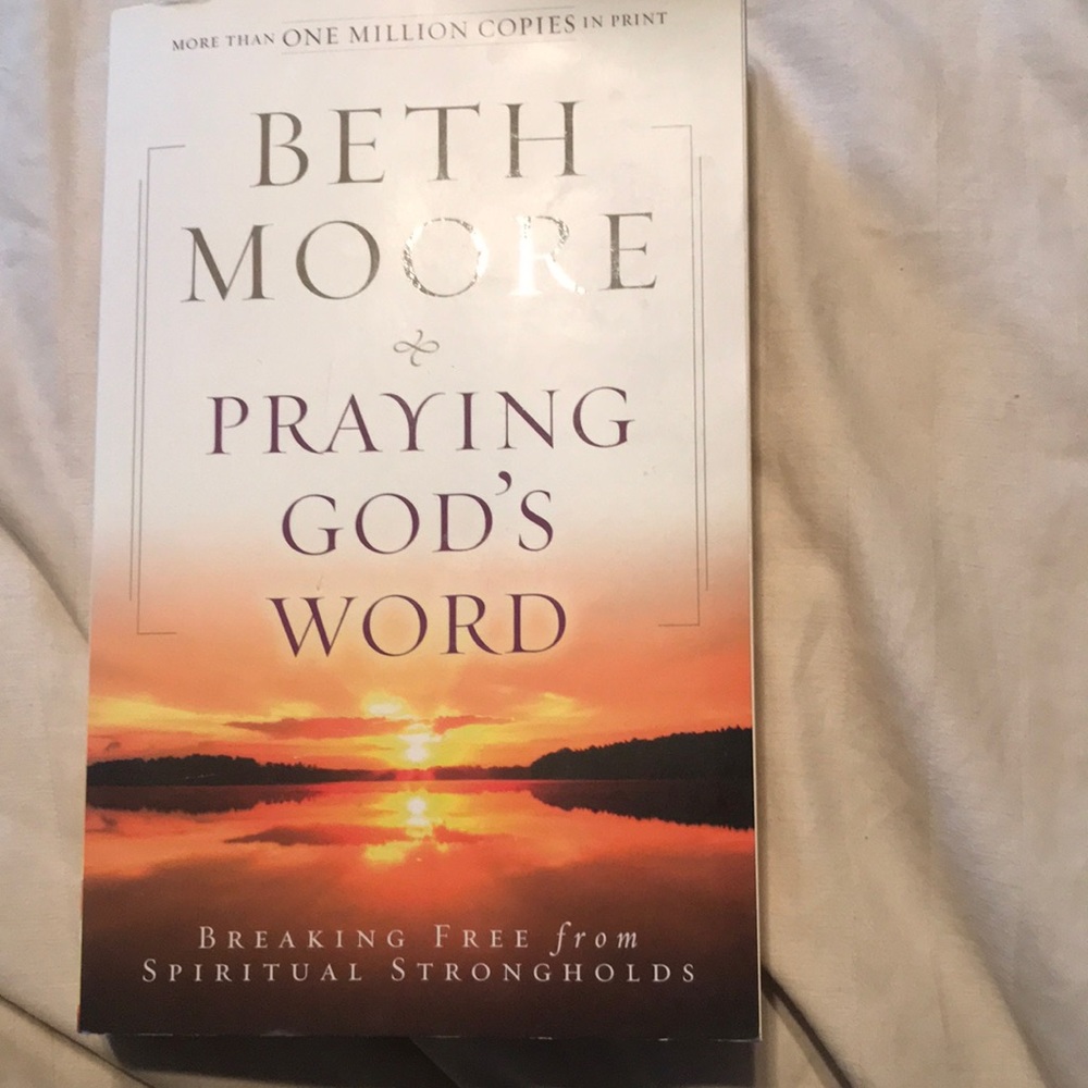 Praying God’s Word book.
